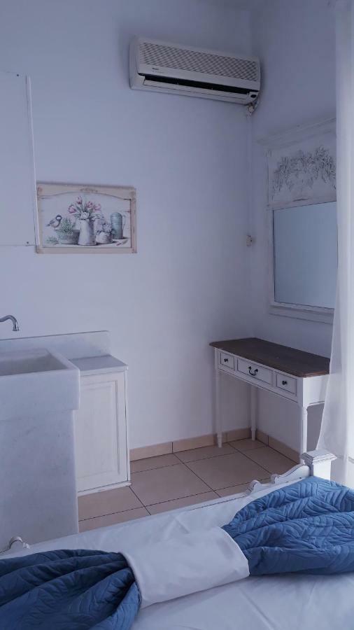 Christos Rooms Palaiochora Exterior photo