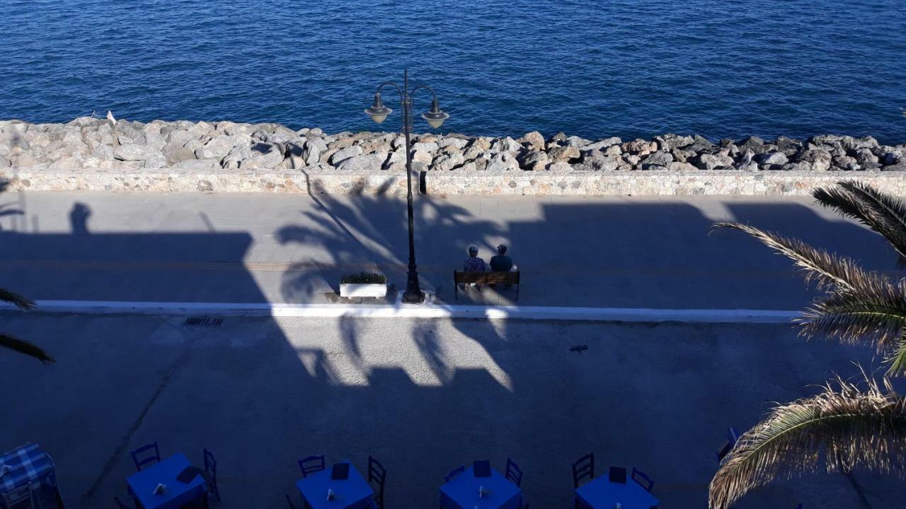 Christos Rooms Palaiochora Exterior photo