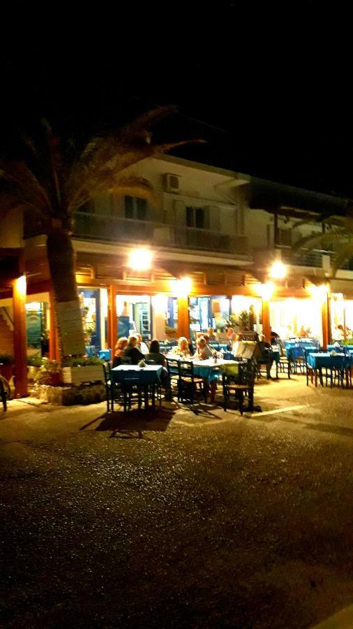Christos Rooms Palaiochora Exterior photo